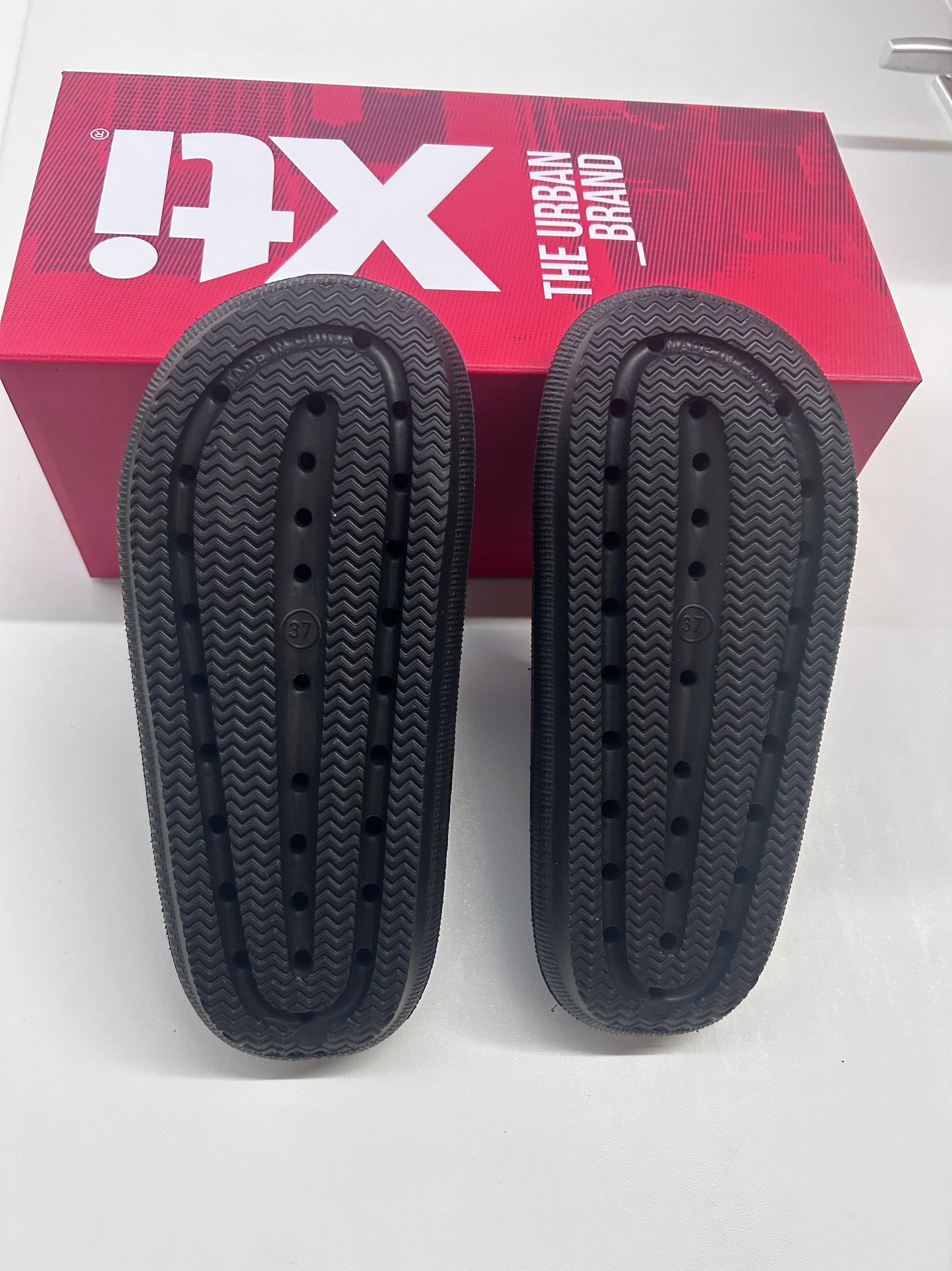 XTI CIABATTA A FASCIA NERA - Mod. 44489